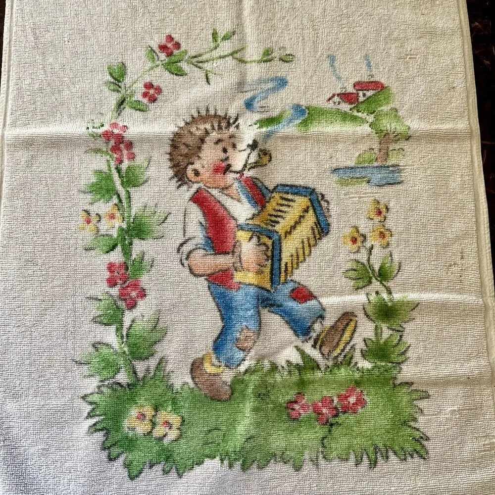 VTG Hedgehog Accordion Terry Guest Towel Alpine Folk Art Storybook Linen